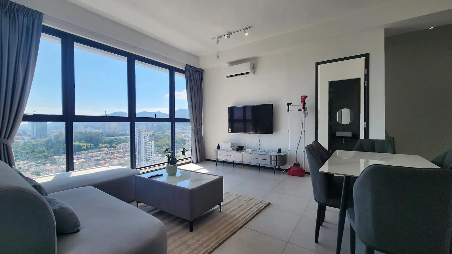 Urban Suite - George Town Jelutong Hotel