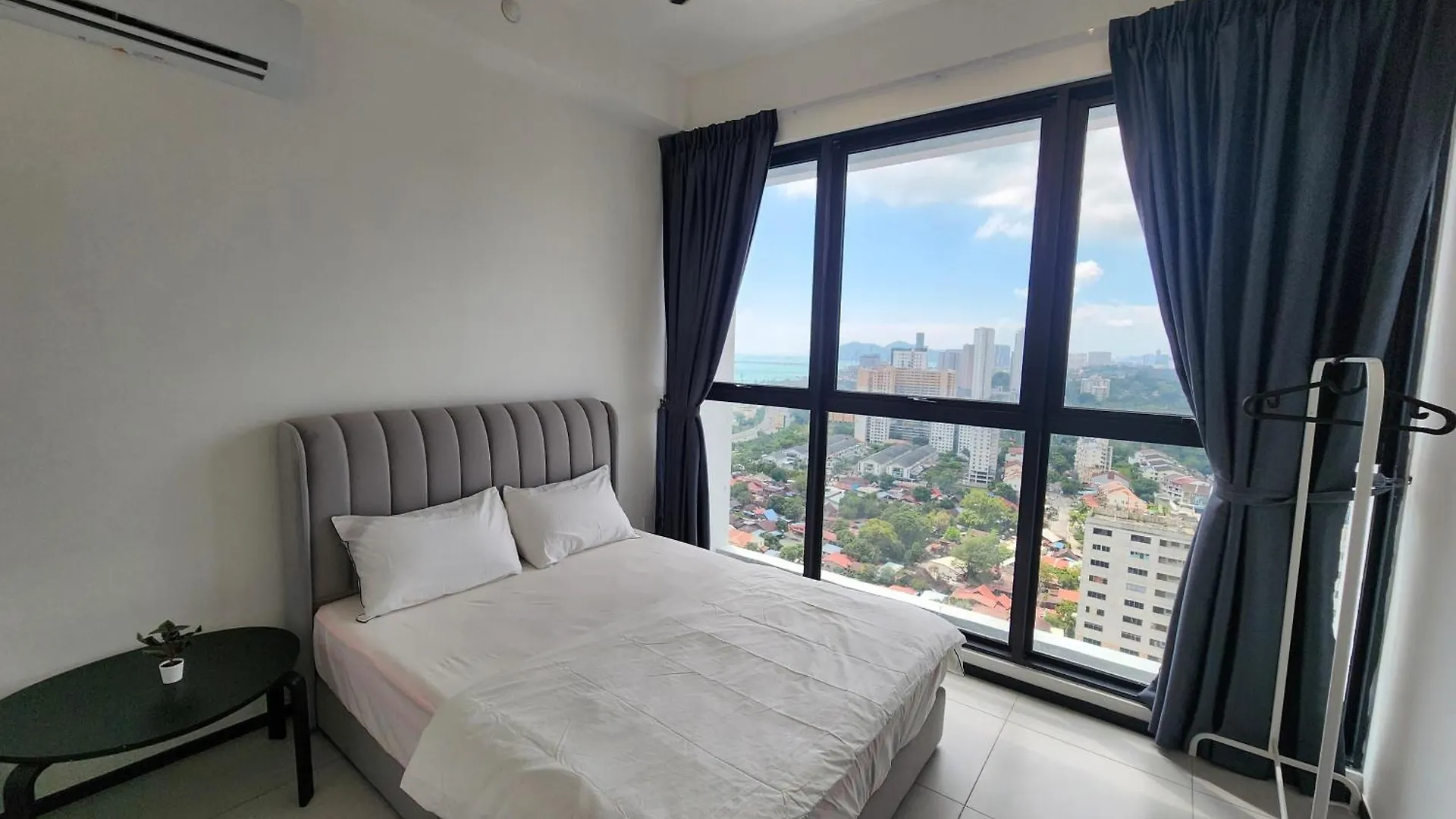 Urban Suite - George Town Jelutong Hotel