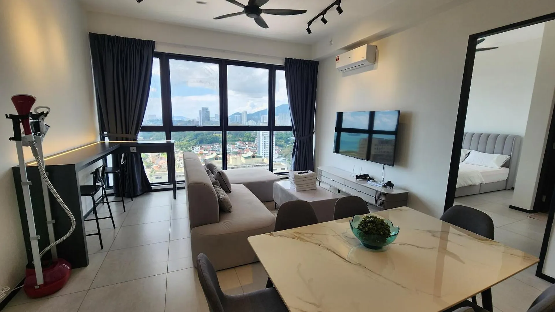 Urban Suite - George Town Jelutong Hotel
